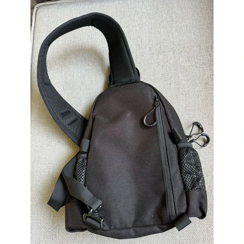 VIPERADE CHS1 Lightweight EDC Sling bag black NWOT